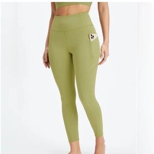 NWT Fabletics Oasis PureLuxe High-Waisted 7/8 Leggings